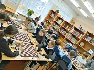 Две школы нашего округа успешно прошли отбор и получили современное шахматное оборудование в рамках проекта «Шахматы в школе»!